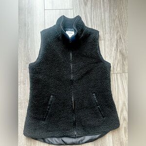 Old Navy fleece vest